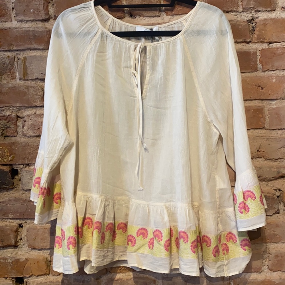 Summer blouse with embroidery